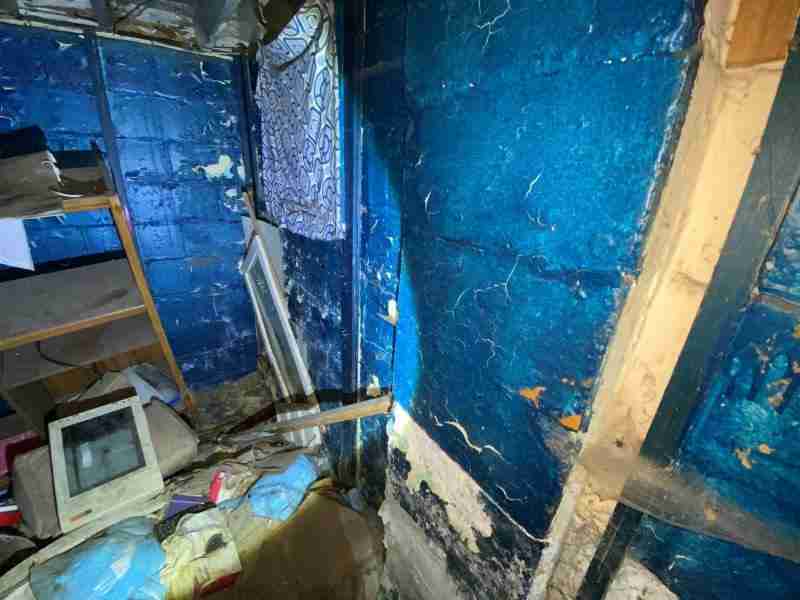 14475 Robson (5).jpg